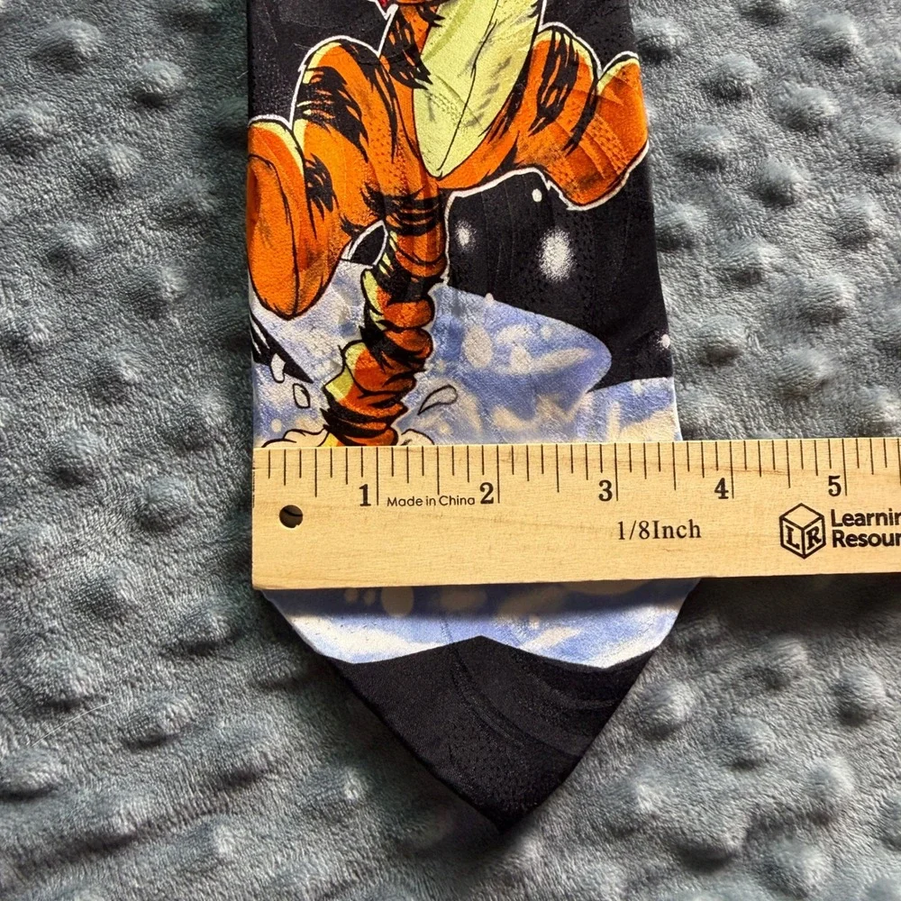 Disney Tigger Christmas Silk Tie Vintage Pooh Exquisite Apparel Holiday Black